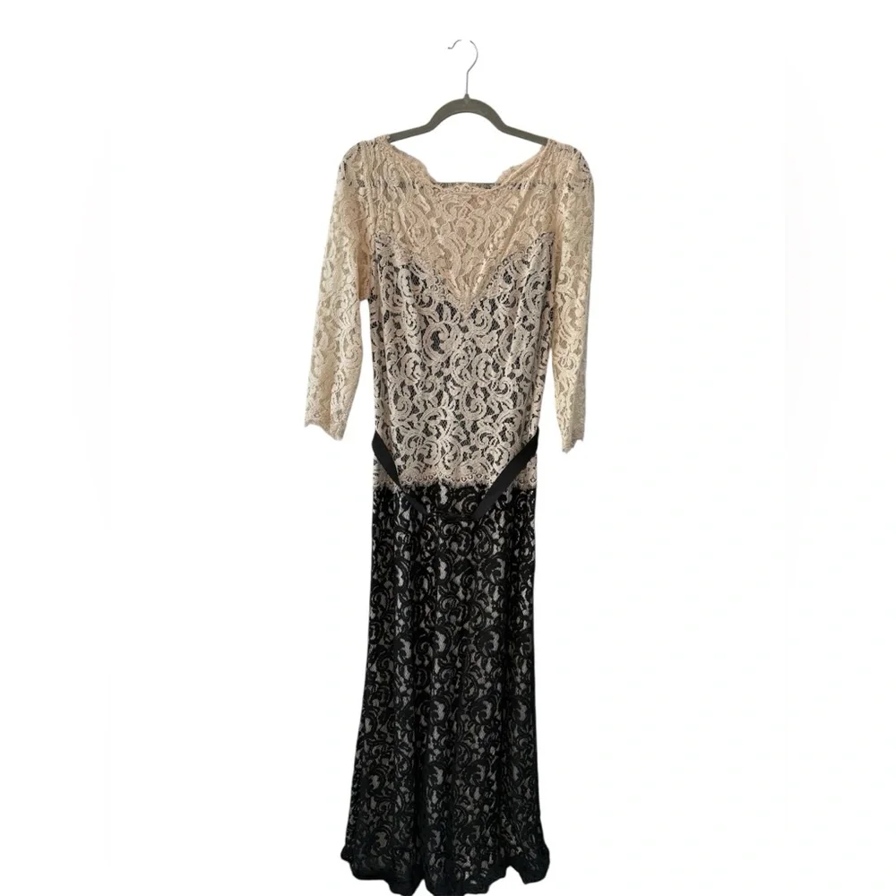 Tadashi Shoji Navy White Boatneck 3/4 Sleeve Lace Belted Black tie Gown 14 - Picture 4 of 13